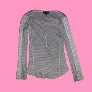 grey and white pattern long sleeve shirt